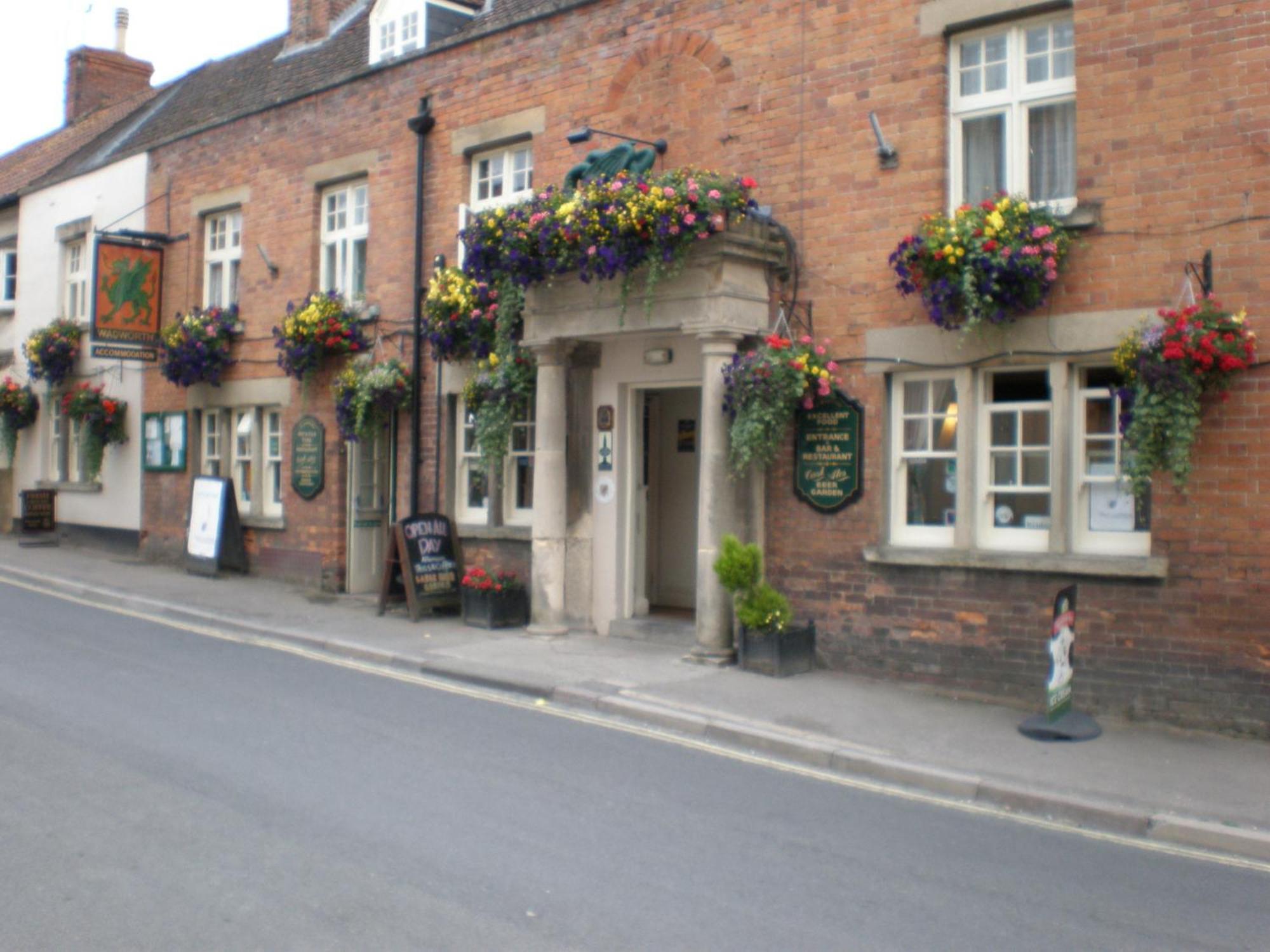 The Green Dragon Market Lavington Exterior foto